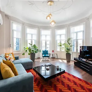 Fandango By Halu!, Gorgeous Neoclassical Next To Metro Station Thessaloniki